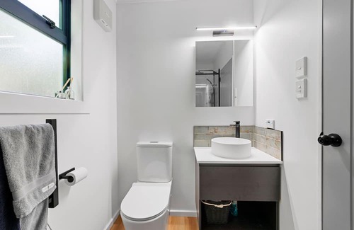 Aro Valley Apartment | Aro Valley gem. Pet-friendly accomodation in walking distance to city centre.