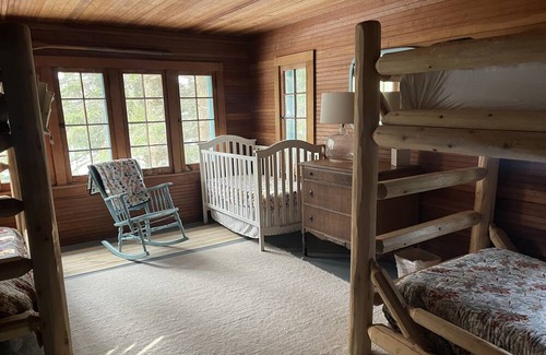 Roaring Brook Cottage | Cozy cottage in beautiful Harbor Springs