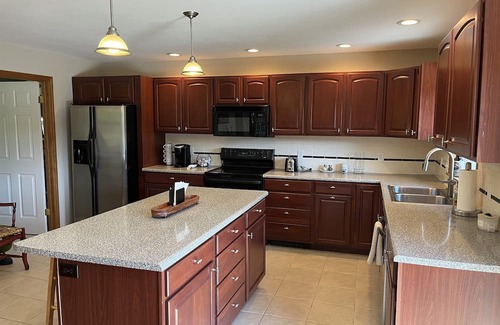 Davenport House | Eagle Rock - Renovated 3 bdrm, amazing deck, quiet location