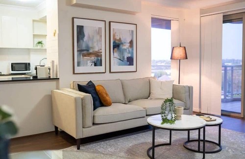 Maroubra Apartment | Tranquil Maroubra Abode - Parking included
