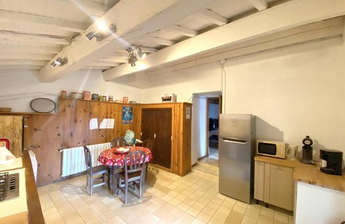 Camps-sur-l'Agly House | Homerez - Amazing house for 10 ppl. with terrace at Camps-sur-l'Agly