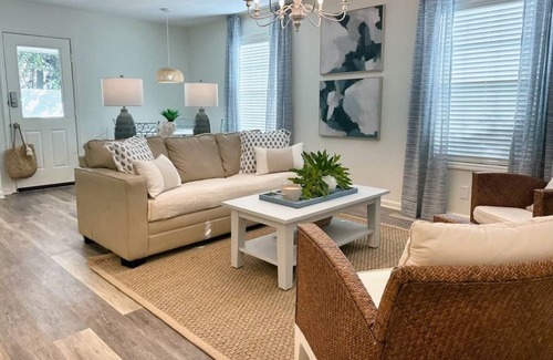 Saint Simons Heights Condo | Sandy Shores Retreat - Pet Friendly!