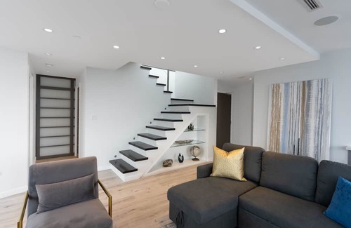 Gastown Apartment | NY Style Penthouse with Private Hot Tub