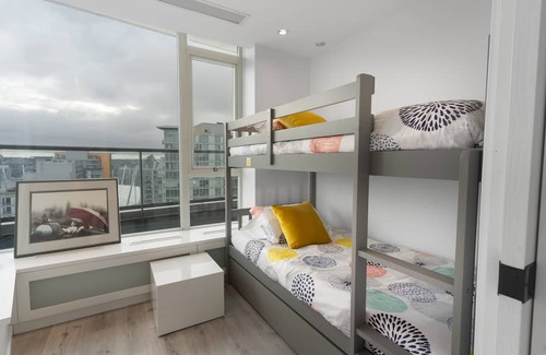 Gastown Apartment | NY Style Penthouse with Private Hot Tub