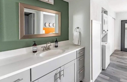 Camelback East Apartment | Gorgeous CozySuites Camelback w/pool,parking! 05