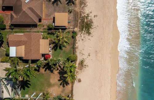 Ewa House | Ewa Beachfront Cottage: Beachfront w/Yard & Oceanviews - Your Nostalgic Aloha!