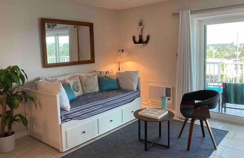 Point East Apartment | 2 Bedroom 712136 by Houzlet