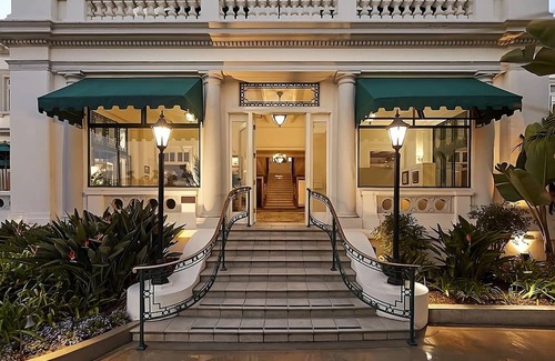 Coronado House | A Very Good Place To Be! 2 Classy Units Close to Silver Strand State Beach, Pool