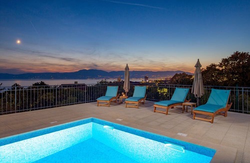 Zurkovo Villa | Cozy villa with amazing view from terrace, pool, close to the beach