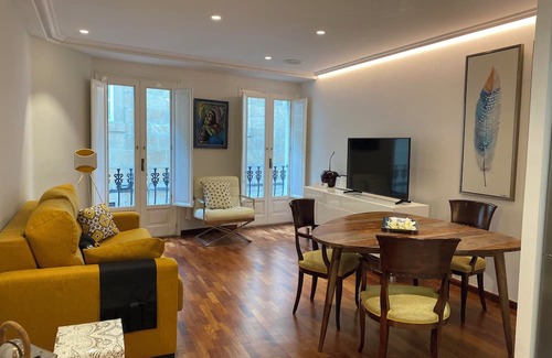 Ourense Apartment | Luxury Thermal Rest. A jewel in the historic center, a stone's throw from the main square.