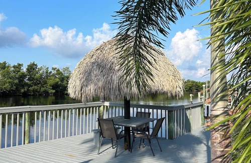 Pelican Villa | Spacious Coastal Pool/Spa home with near Cape Harbor
