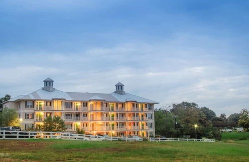 Flint Condo | Holiday Inn Villages Resort -2BD Sleeps up to 6