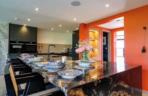 Charlton-on-Otmoor Cottage | MANOR FARM HOUSE, pet friendly, luxury holiday cottage in Bicester