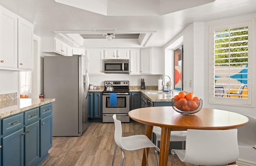 Mesa House | The Retro: Pool | Hot Tub | Basketball | Games