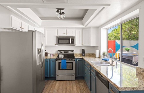 Mesa House | The Retro: Pool | Hot Tub | Basketball | Games