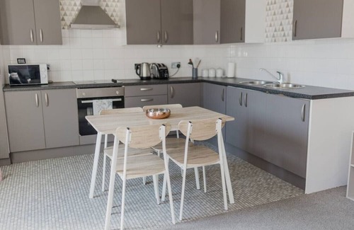 Hull Apartment | Hullidays》Theatre Side City Centre