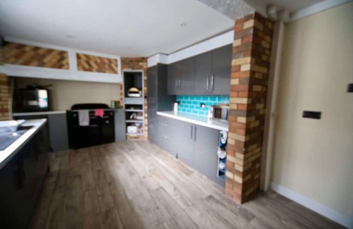 Hull House | Hullidays》 4 bed Hessle House