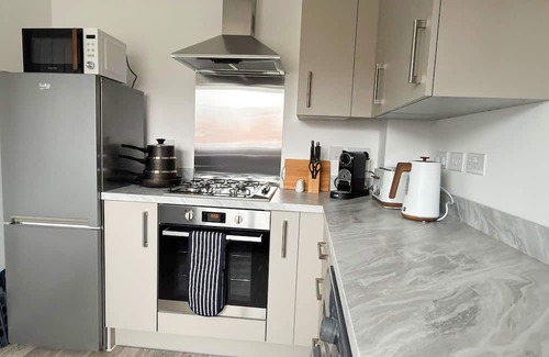 Rosliston House | Rivoli Brook, Stylish 3-Bed House ideal for Work & Family Stays