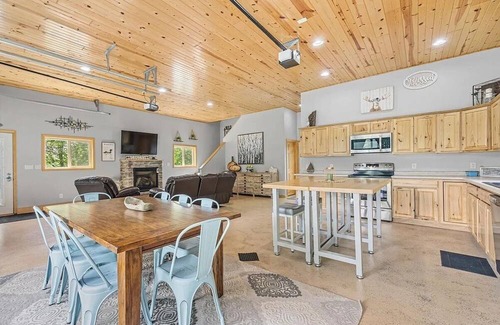 Richwood Cabin | Clear Waters Cabin on Buffalo Lake - Detroit Lakes, MN - Private 1.5 Acre Escape