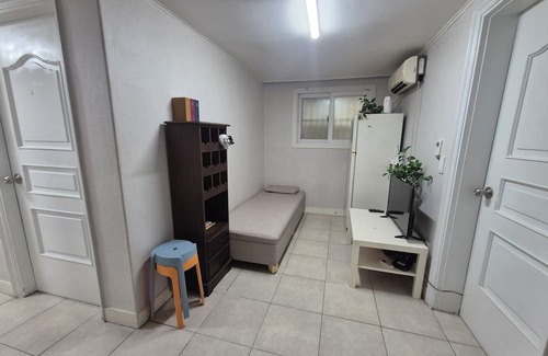 Itaewon Apartment | Duck Duck House