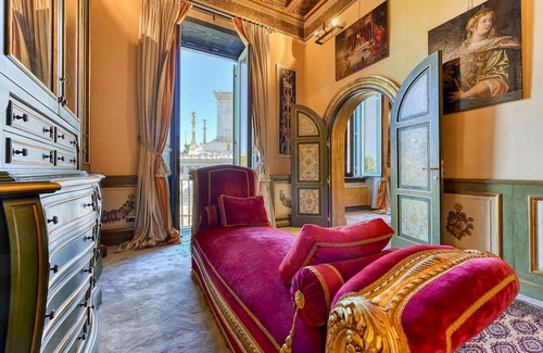 Campitelli Apartment | Luxury Dolce Vita Dream Ara Coeli Escape