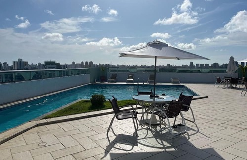 Caminho das Arvores Apartment | Apartamento de 28mts muito bem localizado, ao lado do Shopping da Bahia.