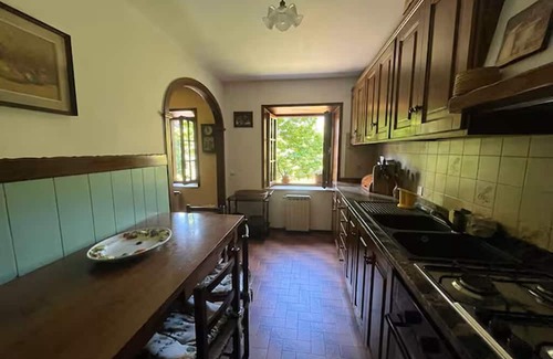 Doganaccia House | House with private garden and mountain views