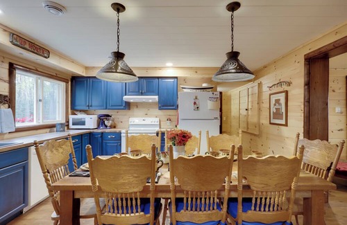Land O Lakes Cottage | Peaceful Nature Escape on Little Portage Lake!