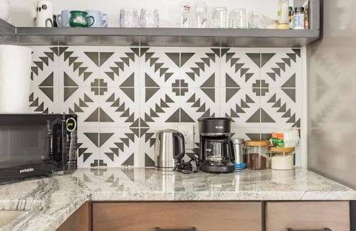 Southtown Cottage | Charming cottage with AC in lovely San Antonio