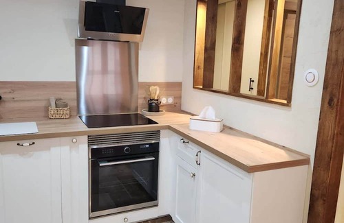 Oyonnax Apartment | Modern, fully-equipped apartment in town center, located between lakes and mountains