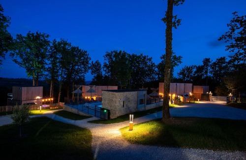 Sarlat-la-Caneda Resort | Le Pech Éternel – La Noyeraie Master Suite