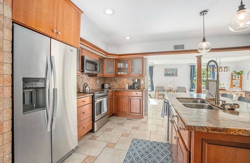 DeLand House | Lakefront Getaway 10 minutes from downtown Deland