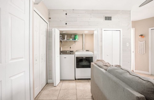 DeLand House | Lakefront Getaway 10 minutes from downtown Deland