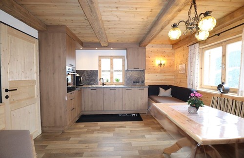 Fuegenberg House | Rustic cabin with sauna near the ski area