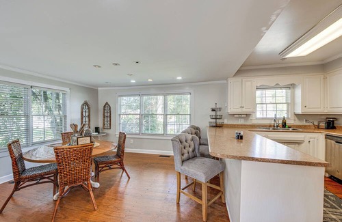 Hahira House | Walk to Dtwn Hahira: Inviting Home w/Pool & Yard!