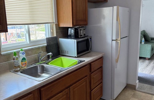 Washington House | Charming 2-Bedroom Ranch Style Home With Spacious Backyard in Washington PA