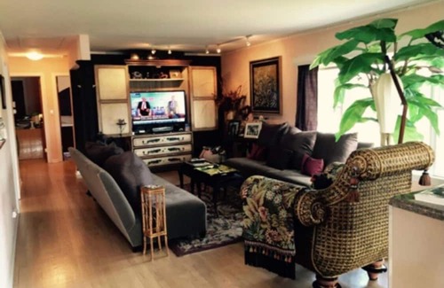 Bannockburn House | Charming Lake Forest Country Estate