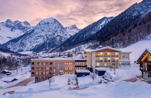Brand House | Daleu 2 1-2 days - Alpenhotel Zimba