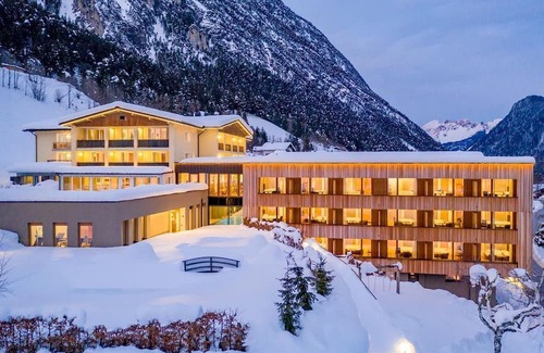 Brand House | Daleu 2 1-2 days - Alpenhotel Zimba