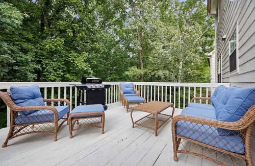 Johns Creek House | Elegant 5BR Gym+Pool Table Alpharetta