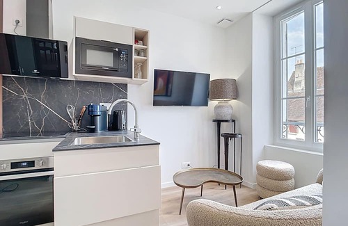 Montargis Apartment | Prasline Suite