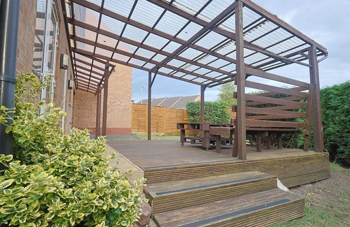 Levenshulme House | Manchester 3-Beds, Sleeps 6 with Onsite Parking