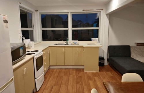 Mount Albert House | 3-Bedroom House - 30 Laurel St