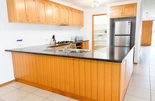 Estella House | 4 Pinnacle Place, Estella