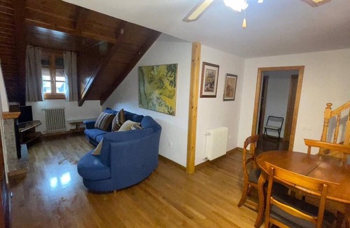 Benasque Apartment | Cozy penthouse in the center of Benasque