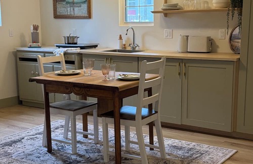 Ridgetown House | Charming Barn Conversion. Rural Curious? Come try small-town living!