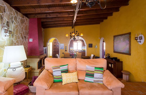 Granadilla de Abona House | Vacation Home 'Justo El Médano' with Sea View, Shared Terrace and Wi-Fi