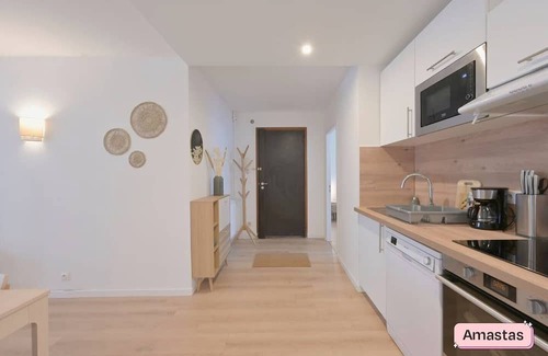 Valence Apartment | Offers a room in an apartment