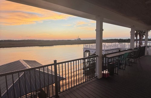 Biloxi House | Biloxi Waterfront Rental for Cruisin’ the Coast – 3BR/2BA House