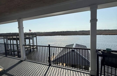 Biloxi House | Biloxi Waterfront Rental for Cruisin’ the Coast – 3BR/2BA House